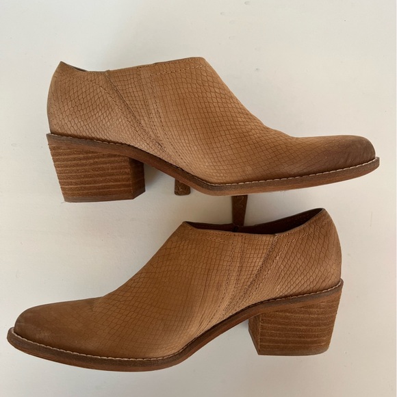 Zodiac Women’s Tan Leather Booties, size 7.5 - Picture 1 of 10